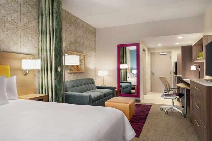 Room 12 of 38