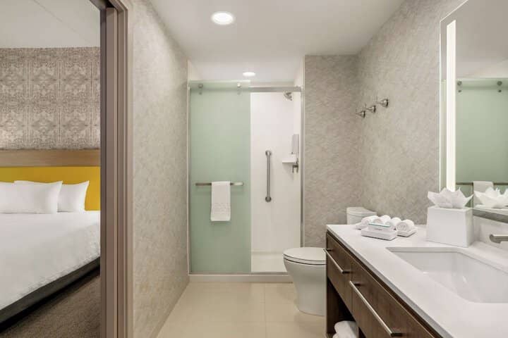 Room 20 of 38