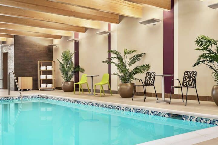 Pool 21 of 38