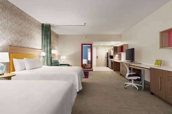 Room 8 of 38