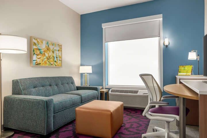 Room 10 of 38
